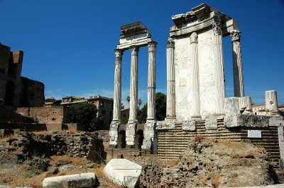 Temple ruins - Roman Forum
