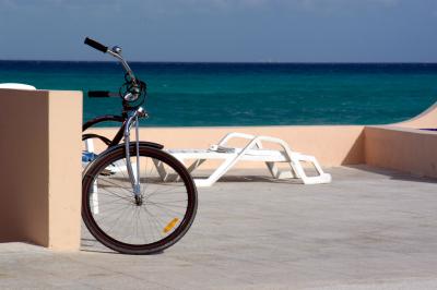 Bicycle by the sea 6779