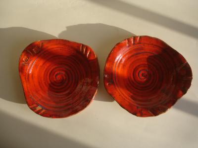 red spiral plates