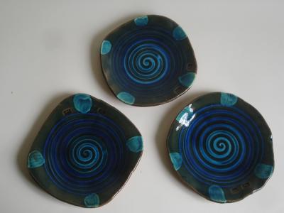 three spiral plates