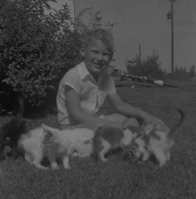 Me ith A Bunch Of Kittens....Rural Fairchild, WI