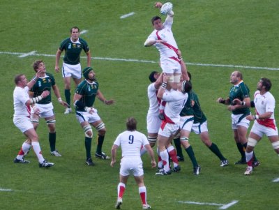Corrie wins a line out 071020_RugbyWorldCupFinal2007_7117.jpg