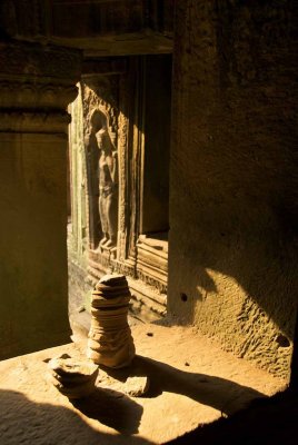 Pottery light and shadows
