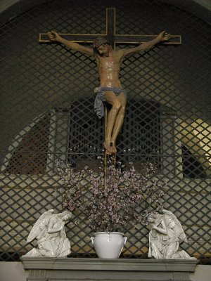 Chiesa di Santa Maria a Settignano, altar by della Robbia .. A3363