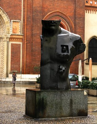 Modern art in front of  La Chiesa di Santa Maria del Carmine .. A2696