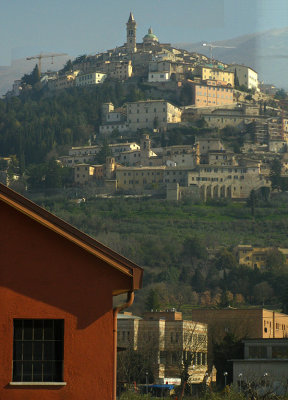 Trevi, from the train .. A4351_2.jpg