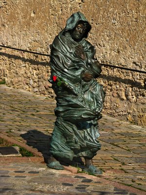 Santuario di San Damiano, bronze sculpture of St. Francis, detail   .. A4051