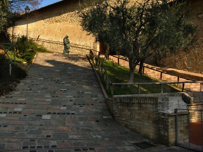 Santuario di San Damiano, path leading to it's piazza .. A4055.jpg