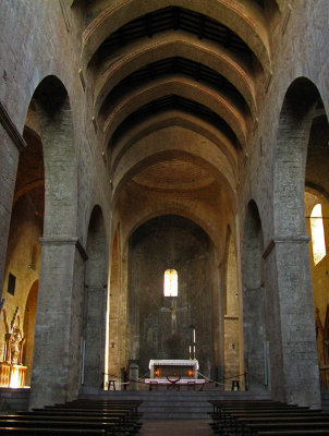 Interior, nave, apse .. A3989