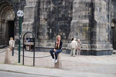 Nina Johansson utanför Domkyrkan i Lund 3.9-08