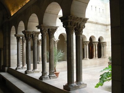 Saint-Guilhem Cloister - West side