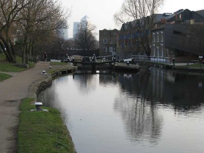 regents canal at mile end