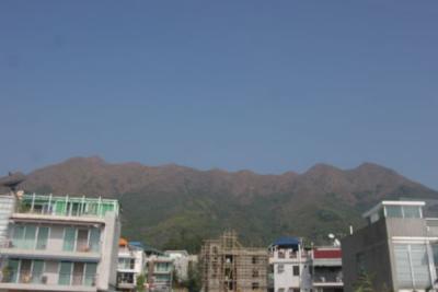 Pat Sin Leng behind Tai Mei Tuk