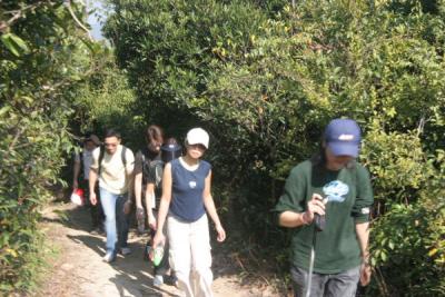 Edward, Jacky, Ashley, May, Joyce, and Caddie ascending Pat Sin Leng