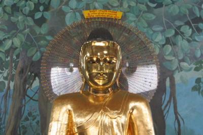Buddha inside Kaba Aye Pagoda (Closer)