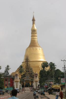 Road to Shwemawdaw Pagoda