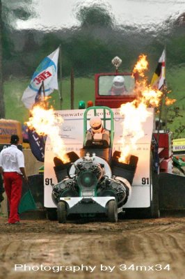 tractor-pulling 04