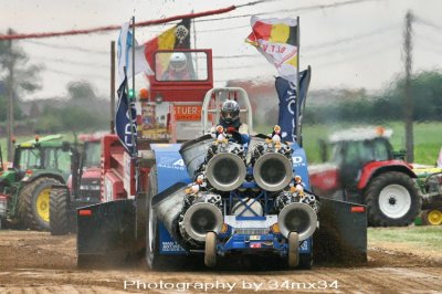 tractor-pulling 07