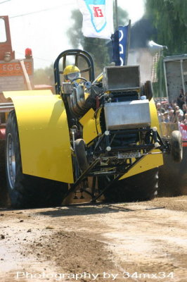 tractor-pulling 10
