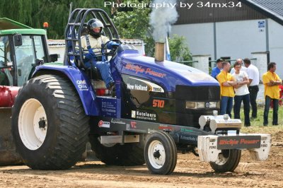 tractor-pulling 12