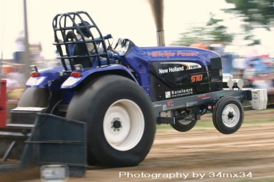 tractor-pulling 13