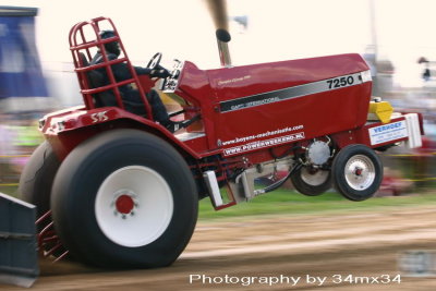 tractor-pulling 14