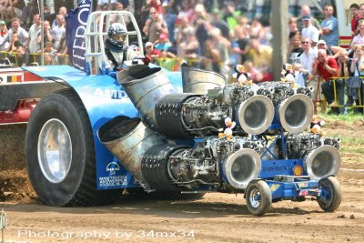 tractor-pulling 20