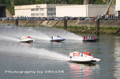 racing boats 17