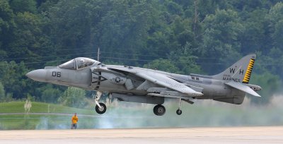 AV-8B  Harrier.