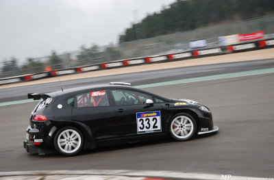 VLN_Seat_332_01.jpg