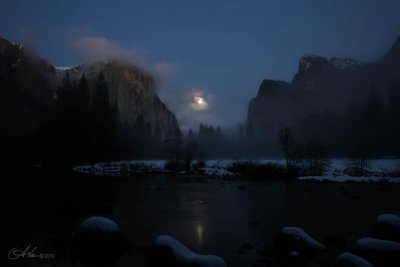 Image00032 - Blue-Moon over El Capitan