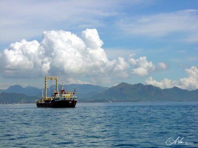 Nha Trang harbor by Antoine