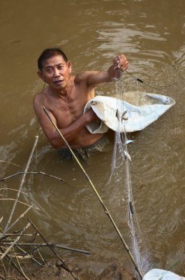 Fishing in Mekong