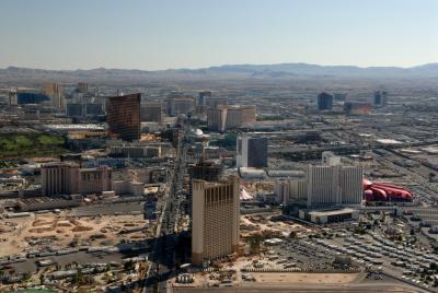 g3/33/475133/3/58753870.06040902VegasStratosphere.jpg