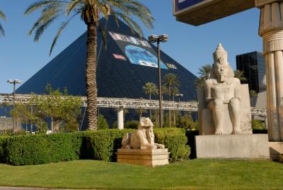 060414-03-Vegas Luxor.jpg