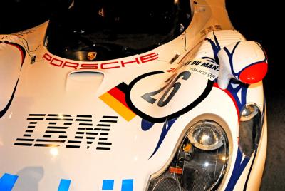 motor_Porsche vainqueur Gt 1998