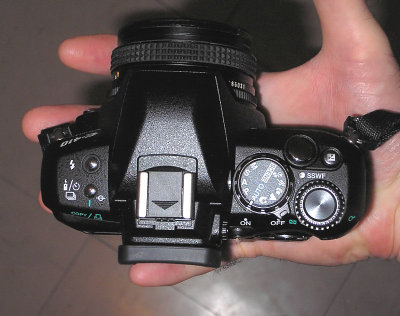 Olympus E-410 & 40mm f1.8 Hexanon pancake lens