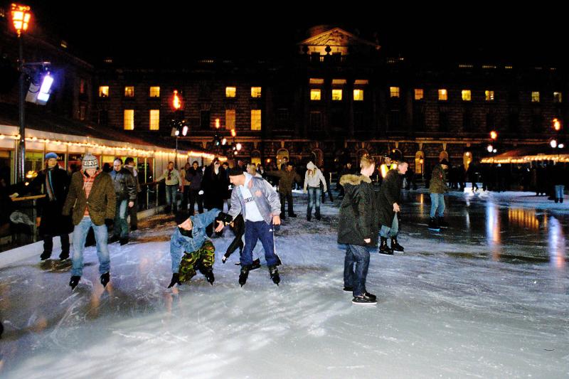 2005 Skating at Somerset House