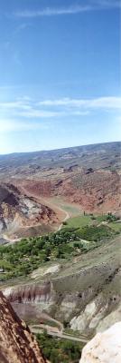 g3/33/7733/3/53911986.pansjean27CapitolReefrimtrailtoNavajoKnobsoverlookingFruita.jpg