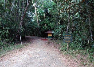 Pipeline Road entrance