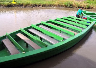 Caroni swamp boats2