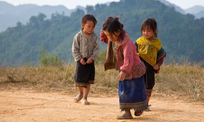 Hmong girls playing