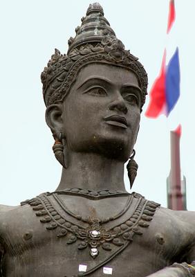 one of the statue of the three kings is set in the heart of Chiang Mai's old city