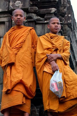 Waiting for sunset at Phnom Bakheng