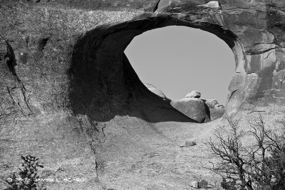 Tunnel Arch (Black & White)