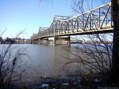 Spaning the Illinois River.jpg(202)