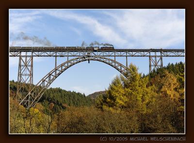 Muengstener Bruecke with Train and Steam Engine