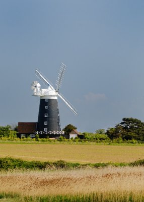 Overy Staithe Windmill - in very nice condition