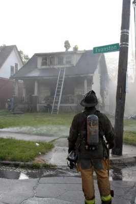 2008_detroit_house_fire_evanston_and_barrett-0.JPG