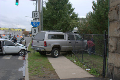 20071025_bridgeport_police_broad_and_railroad-02.jpg